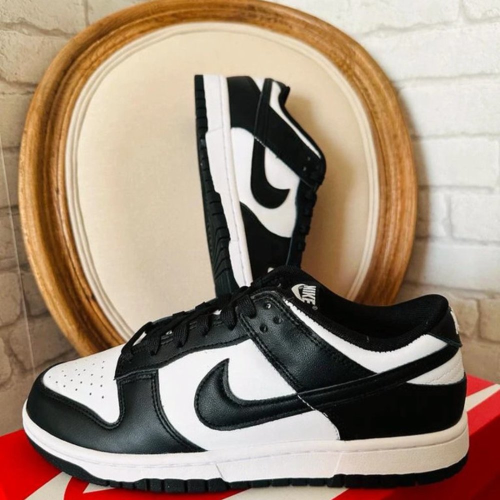 Nike SB Zoom Dunk Low black and white Panda - Picture 8 of 8